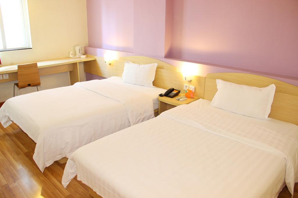 7Days Premium Harbin Central Avenue Bagian luar foto